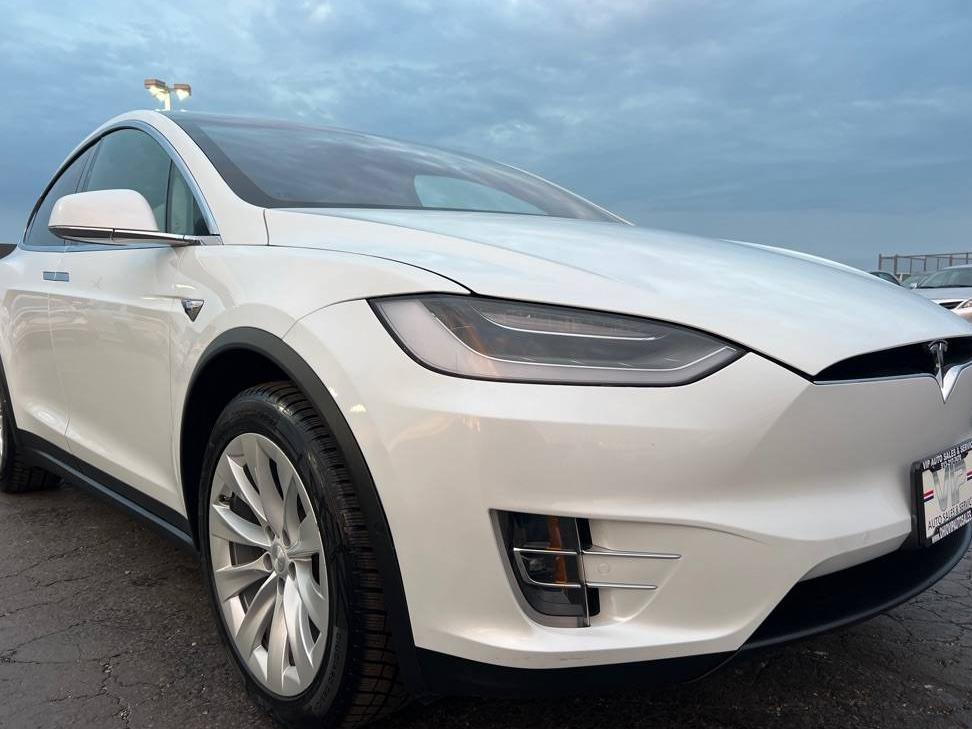 TESLA MODEL X 2020 5YJXCBE22LF219849 image